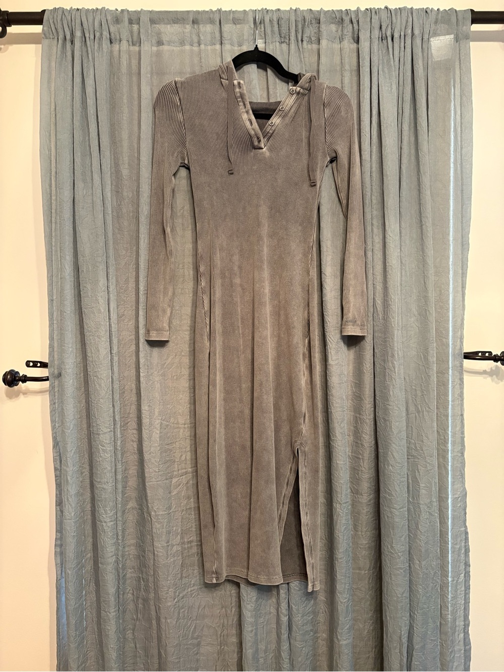 PINK Victoria's Secret Long Ribbed Hooded Jogger Dress in Faded Gray